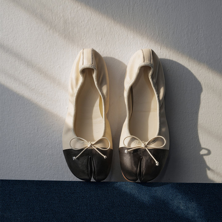 Ballerines Tabi à bout fendu avec nœud, chaussures en cuir de mouton faites à la main en rouge vin/beige