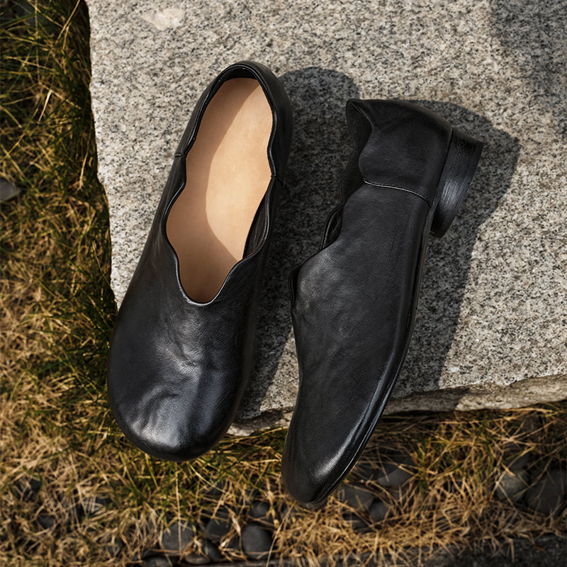 Vintage Handmade Horse Leather Loafers for Women Scalloped Edge Slip-On Flats in Black/Dark Brown