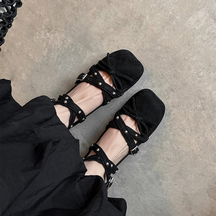 Ballerines Mary Jane à plusieurs sangles cloutées en cuir style ballet pour femmes en rouge/marron/noir