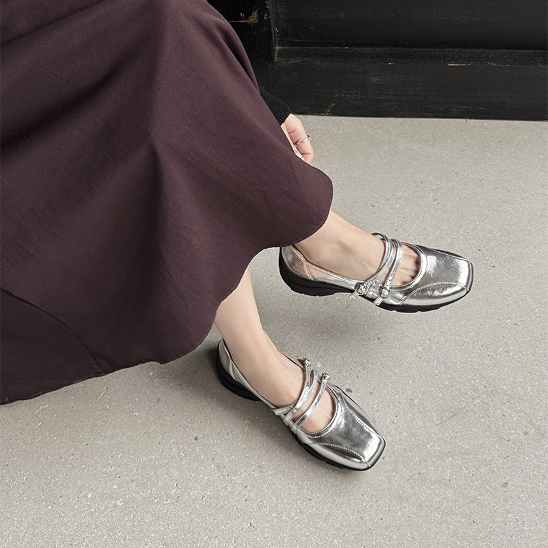 Chaussures Mary Jane à triple sangle en cuir de vache souple pour femmes en argent/beige