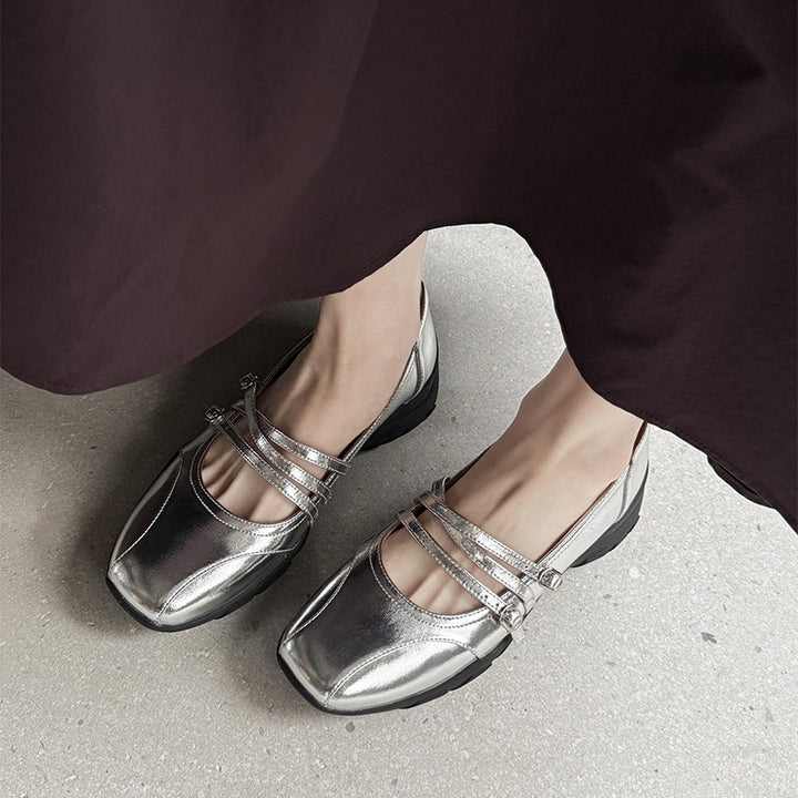 Chaussures Mary Jane à triple sangle en cuir de vache souple pour femmes en argent/beige
