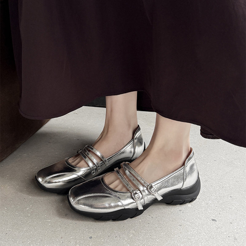 Chaussures Mary Jane à triple sangle en cuir de vache souple pour femmes en argent/beige