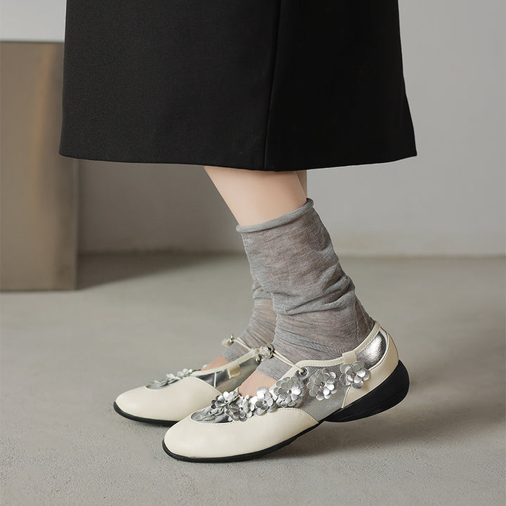 Mary Janes en cuir de vache avec appliqué floral 3D élégant pour femmes en blanc/noir