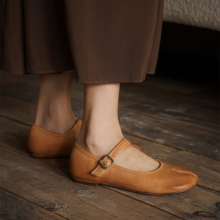 Ballerines Mary Jane en cuir de cheval lavé à bout fendu Tabi fait main en noir/rouge/marron/abricot