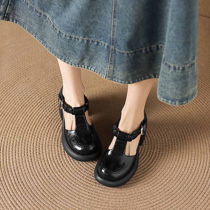 Talons Mary Jane T-Strap vintage froncés de 80 mm avec plateforme chunky en rouge vin/noir