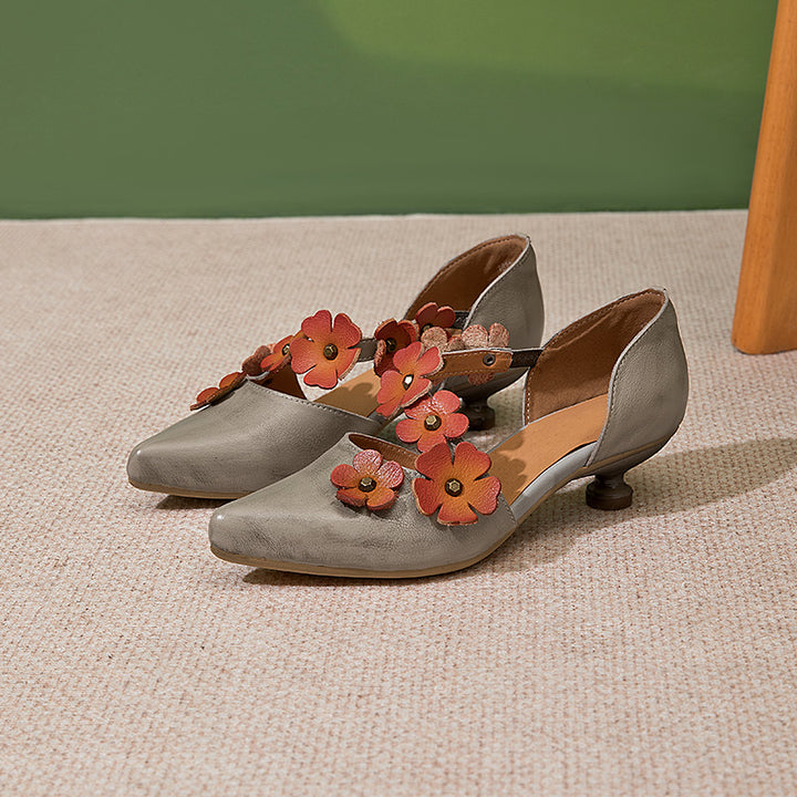 Pompes à talon kitten à bout pointu avec embellissement floral 3D, chaussures élégantes vintage en gris