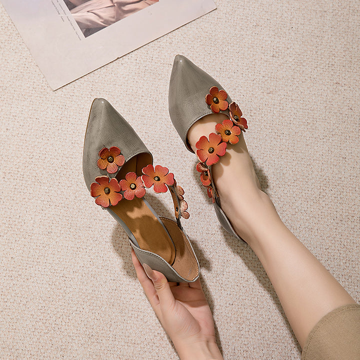 Pompes à talon kitten à bout pointu avec embellissement floral 3D, chaussures élégantes vintage en gris