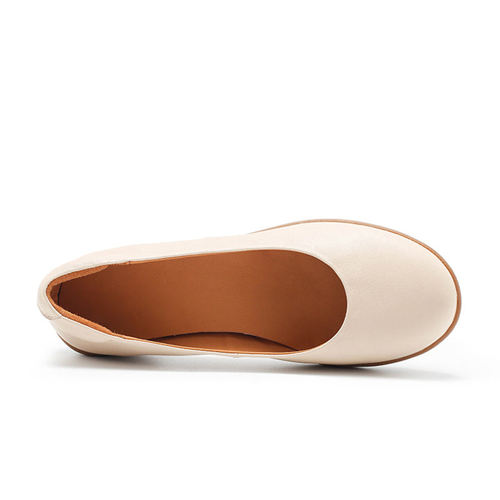 Escarpins en cuir faits main minimalistes pour le bureau en beige/noir pour femmes