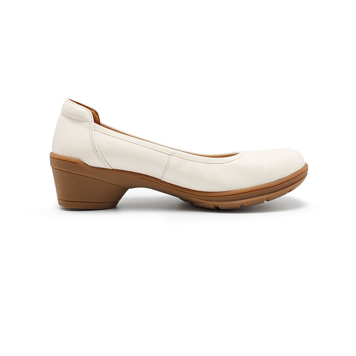 Escarpins en cuir de veau faits main minimalistes pour le bureau en noir/beige/abricot