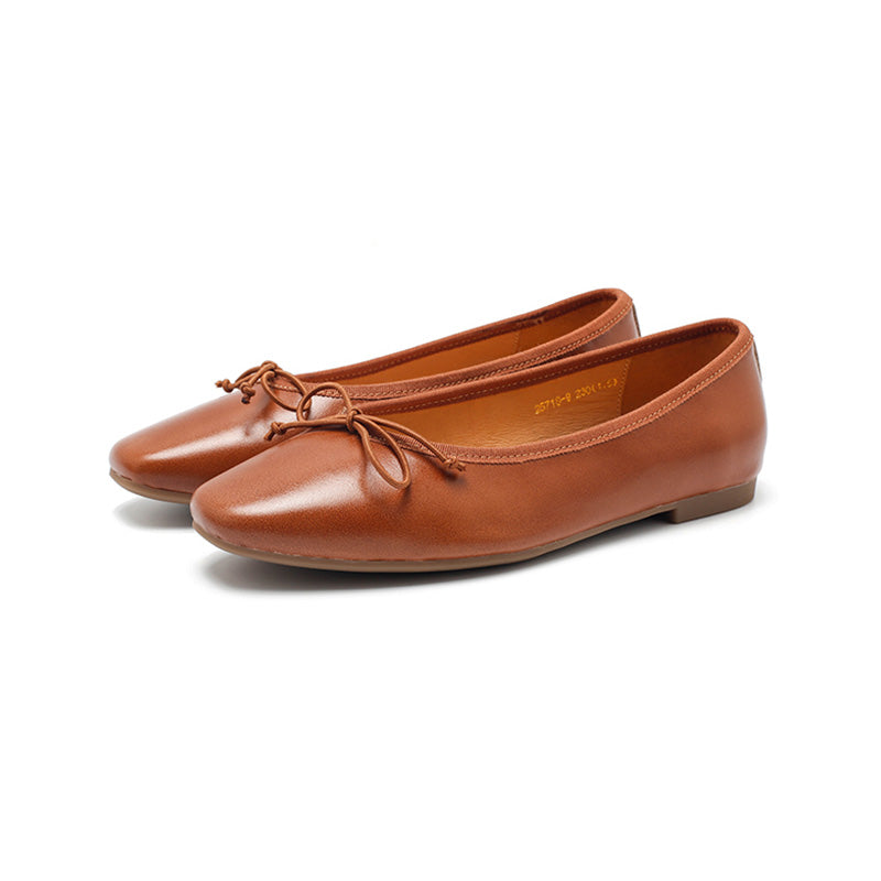 Ballerines en cuir de vache huilé à bout carré faites main pour femmes en rouge/noir/marron
