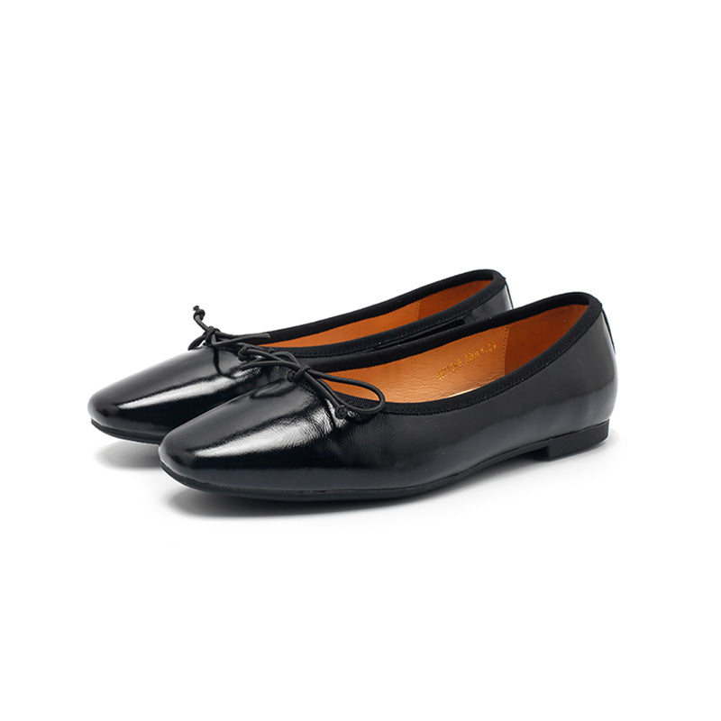 Ballerines en cuir de vache huilé à bout carré faites main pour femmes en rouge/noir/marron