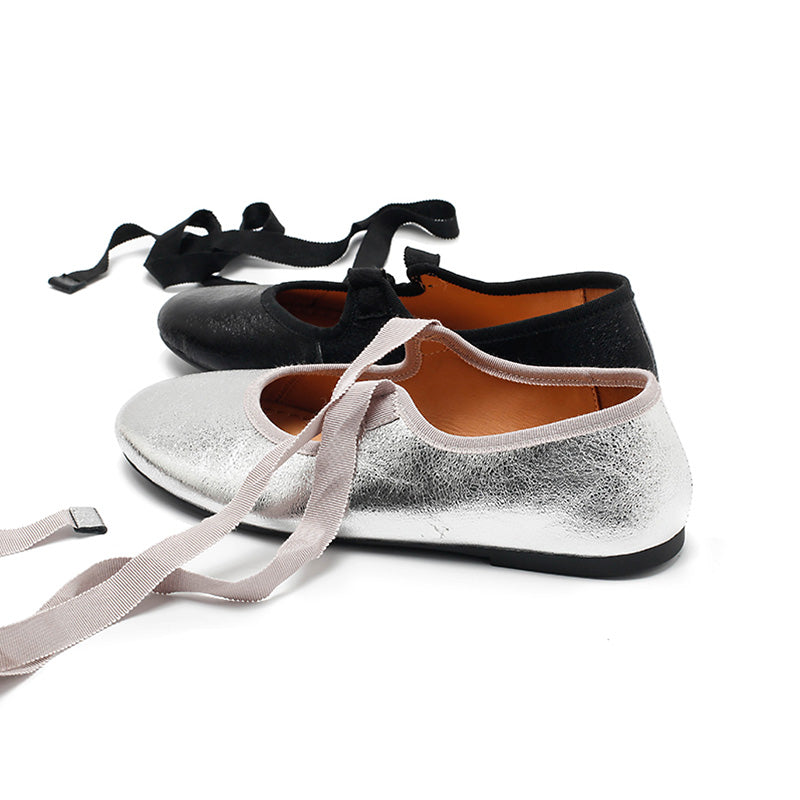Ballerines en cuir de vache souple faites à la main avec lien en ruban en argent/noir/bronze