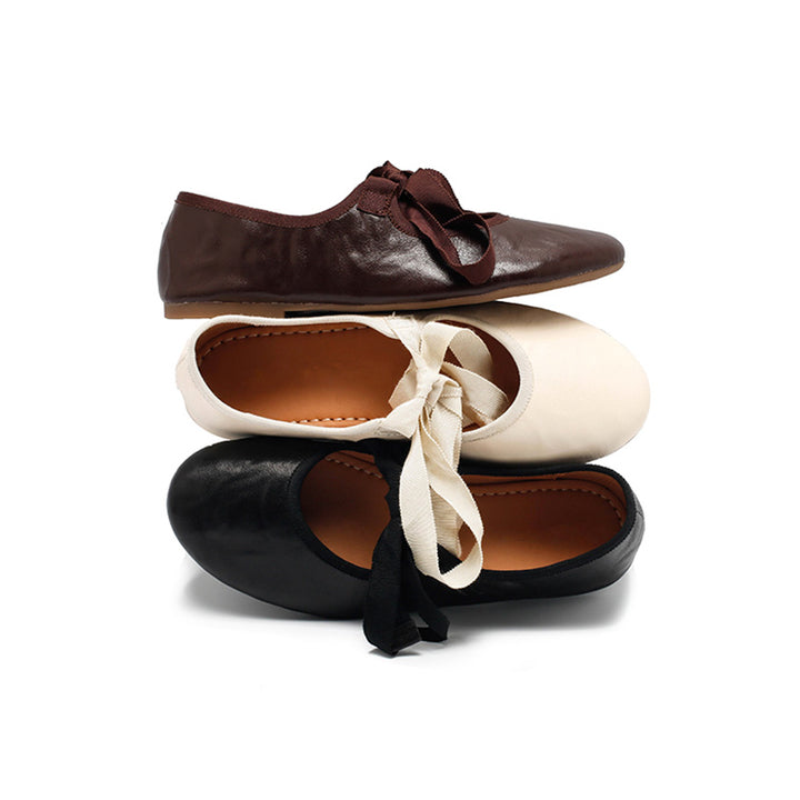 Ballerines en cuir souple faites à la main avec nœud en ruban en beige/noir/café