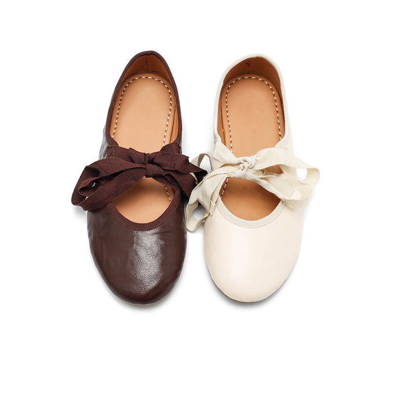 Ballerines en cuir souple faites à la main avec nœud en ruban en beige/noir/café