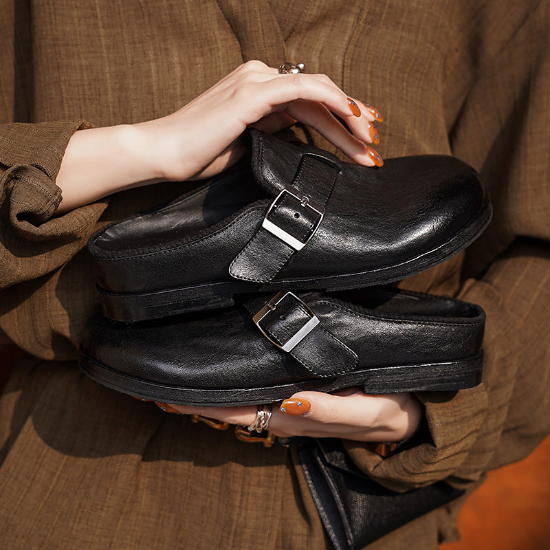 Mules en cuir de cheval lavé faites à la main pour femmes en marron/noir