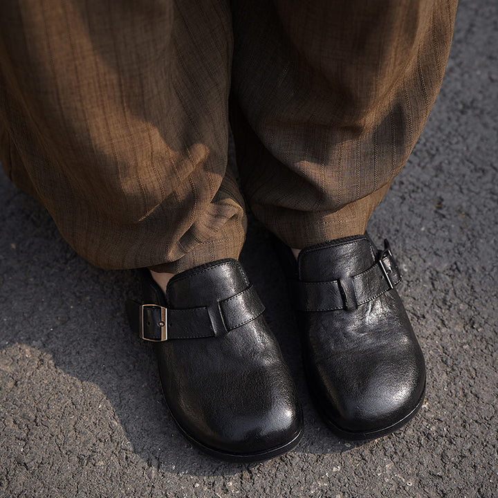 Mules en cuir de cheval lavé faites à la main pour femmes en marron/noir