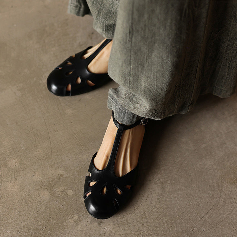 Sandales Mary Jane en cuir à bout fermé vintage avec découpes T-Strap en beige/noir/rouge vin