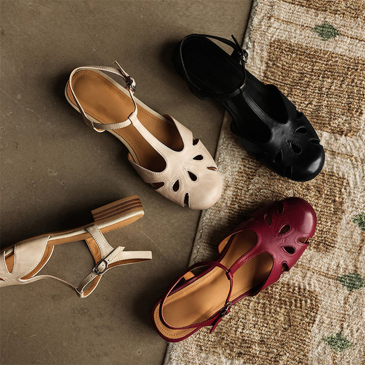 Sandales Mary Jane en cuir à bout fermé vintage avec découpes T-Strap en beige/noir/rouge vin