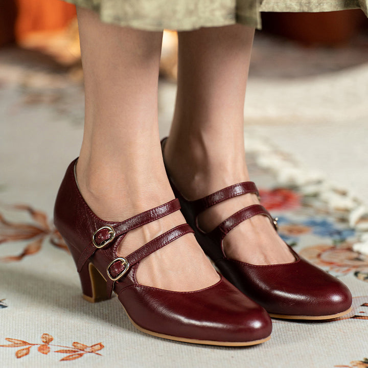 Pompes Mary Jane à double bride en cuir ciré vintage faites à la main en rouge/rouge vin/cognac