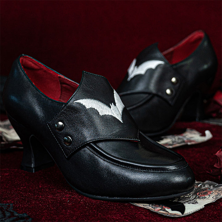 Escarpins en Cuir Brodés de Chauve-Souris Gothiques Faits Main, Talons de Sorcière Vintage pour Femmes en Noir