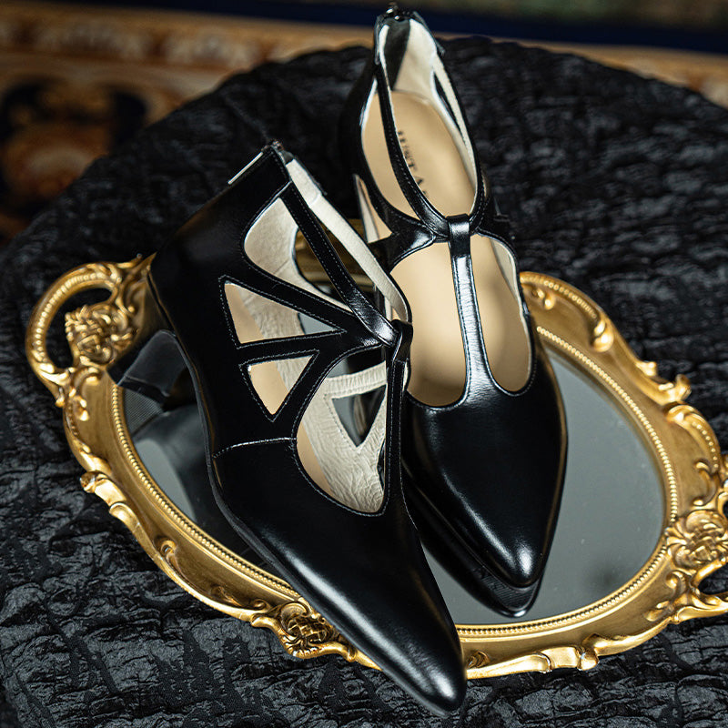 Escarpins Mary Jane Faits Main Vintage en Cuir Ciré Découpé avec T-Strap en Noir