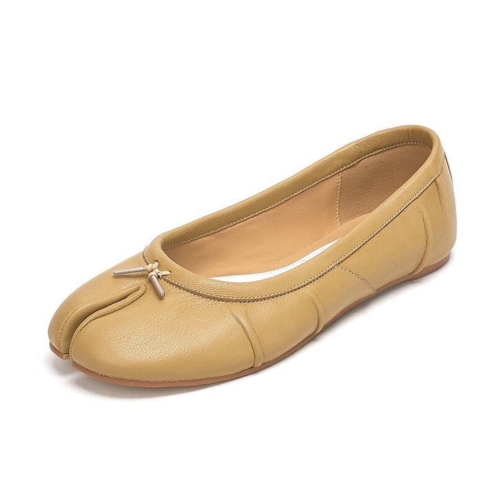 dwarves1622-32 Flats 5 Apricot
