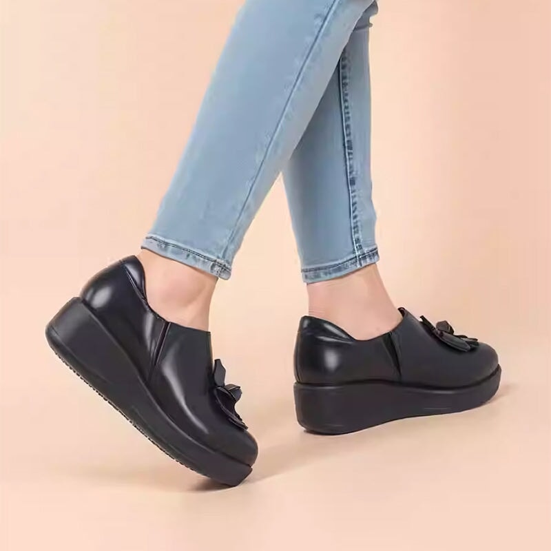  Loafers 