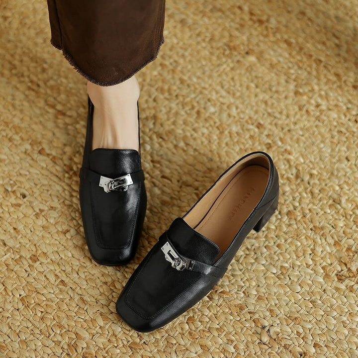  Loafers 
