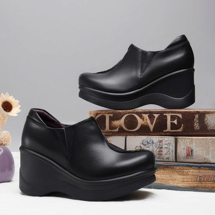  Loafers 