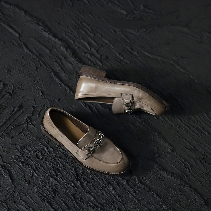  Loafers 
