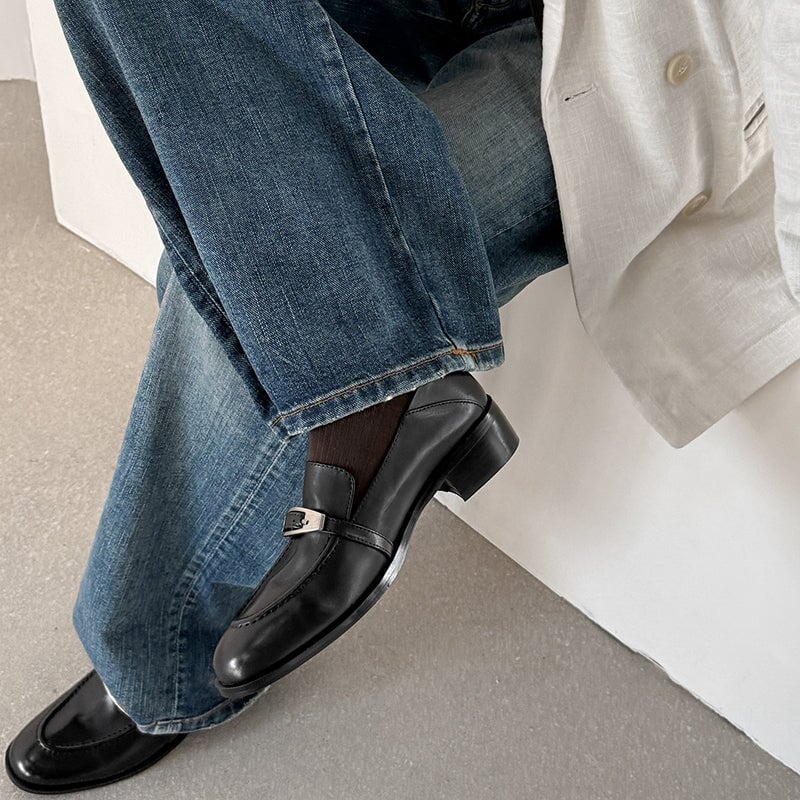  Loafers 