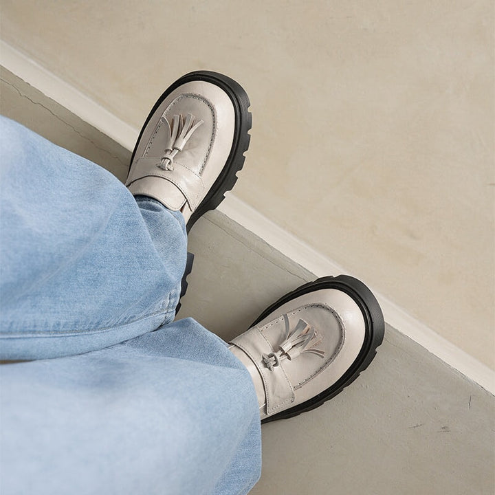  Loafers 