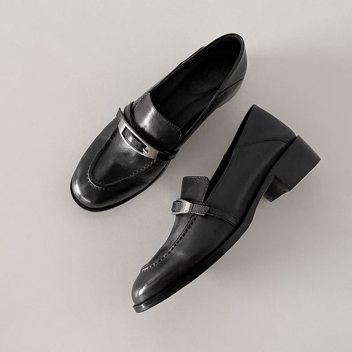  Loafers 