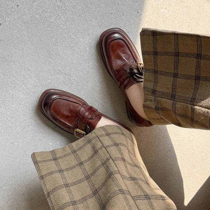  Loafers 