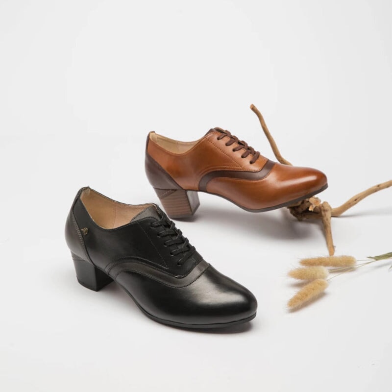  Oxfords & Tie 