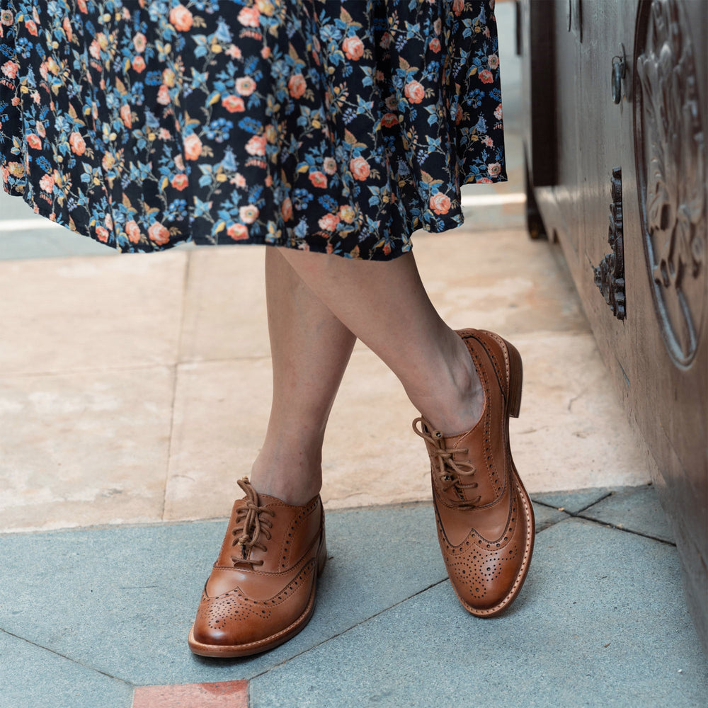  Oxfords & Tie 