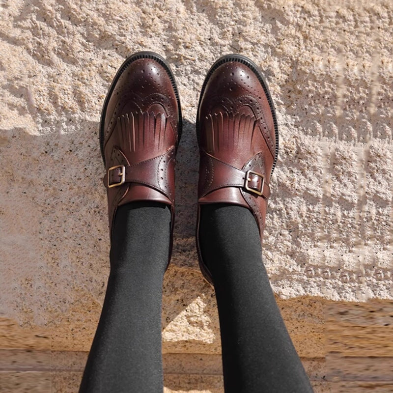  Oxfords & Tie 