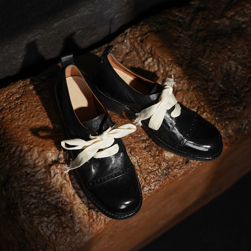  Oxfords &amp; Tie 