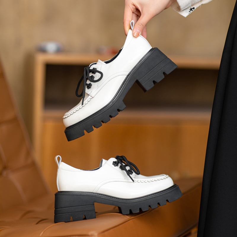  Oxfords & Tie 