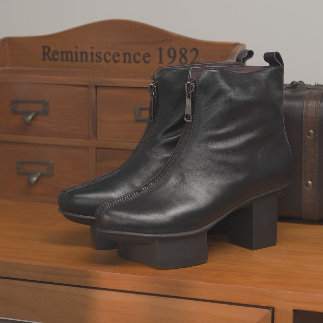 Bottes de cheville en cuir à plateforme de 65 cm, fermeture éclair avant avec design sculptural inspiré des geta (mieux adaptées aux pieds fins)