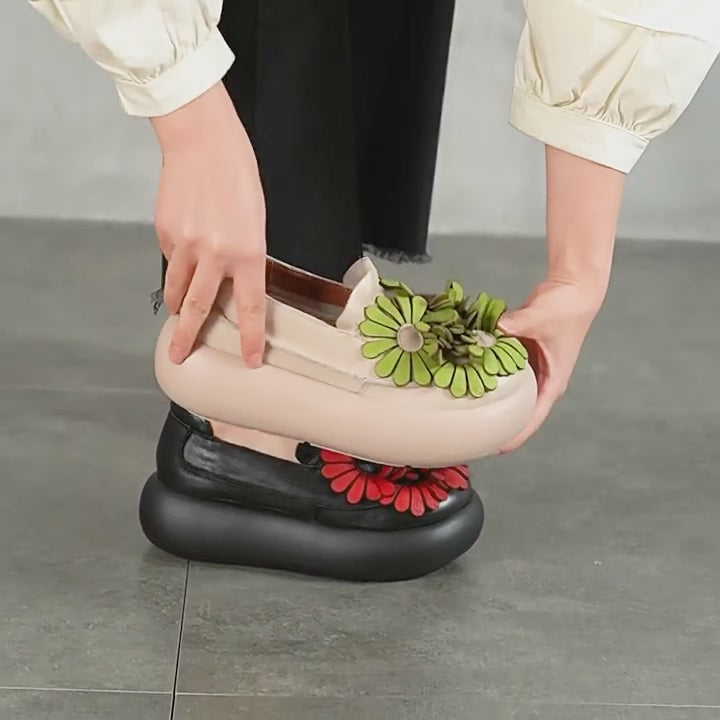 Mocassins en cuir floral à plateforme de 55 mm pour femmes, à enfiler en noir/beige/rose