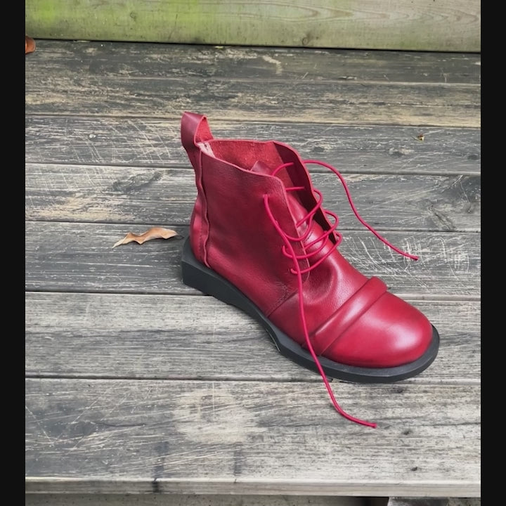 Bottes de cheville barefoot en cuir souple faites à la main à lacets en rouge/noir/café