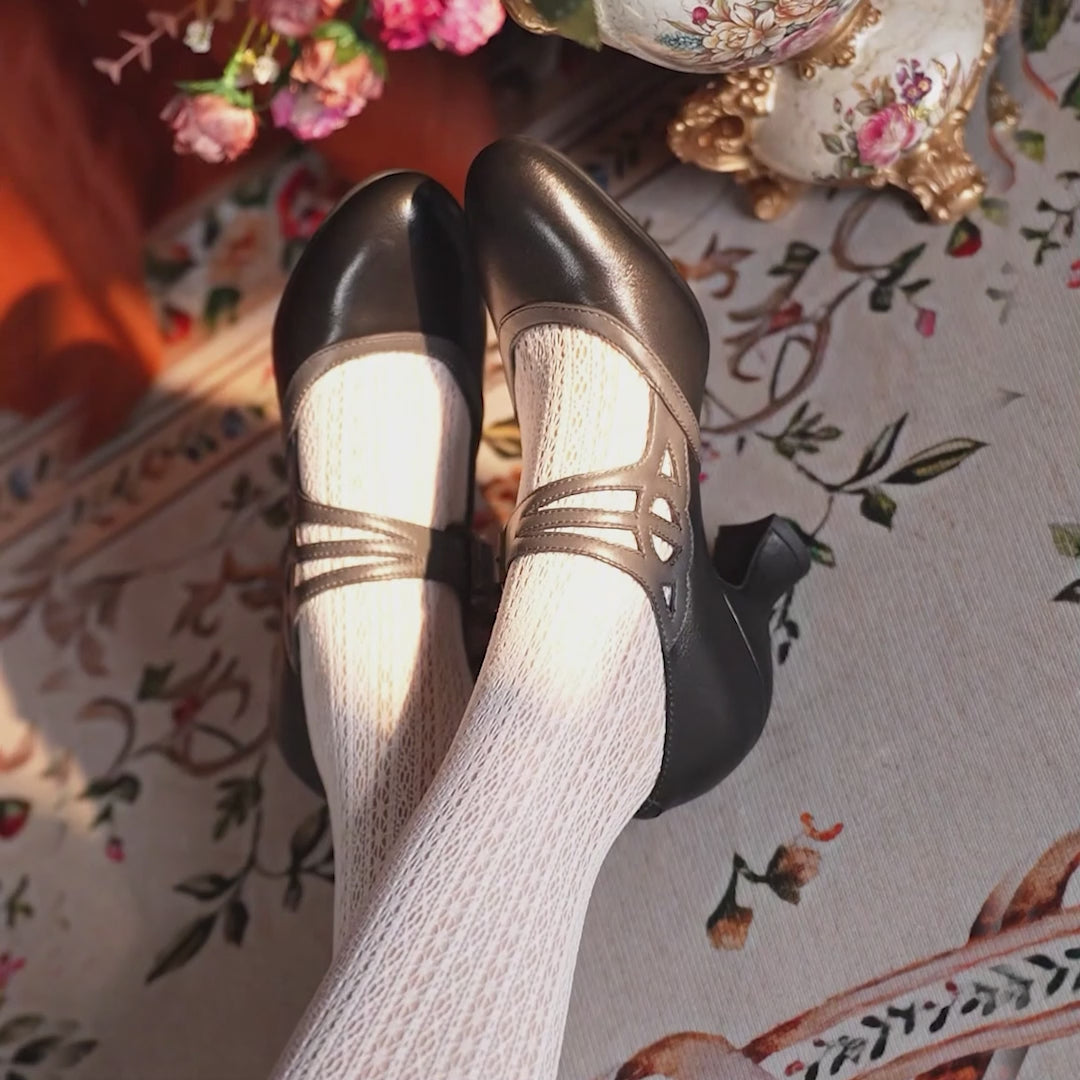 Pompes Mary Jane bicolores vintage faites à la main pour femmes avec boucle en métal en noir/beige/marron