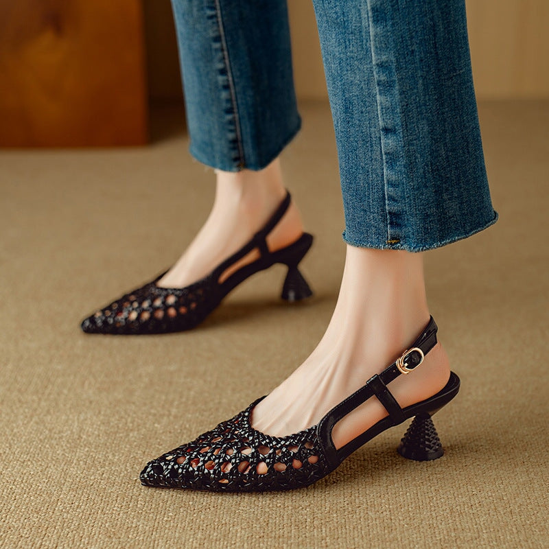  Sandals 