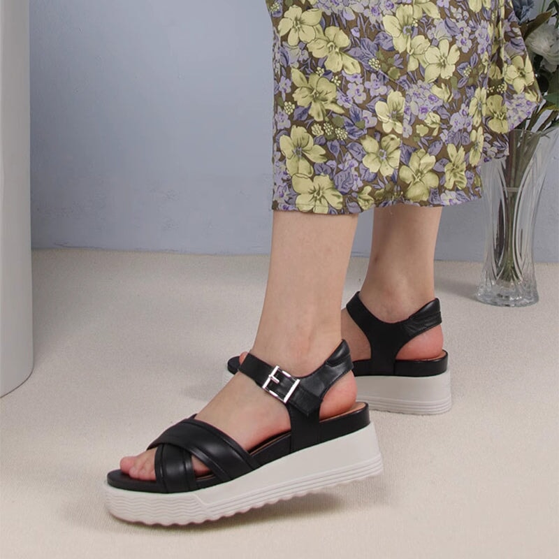  Sandals 