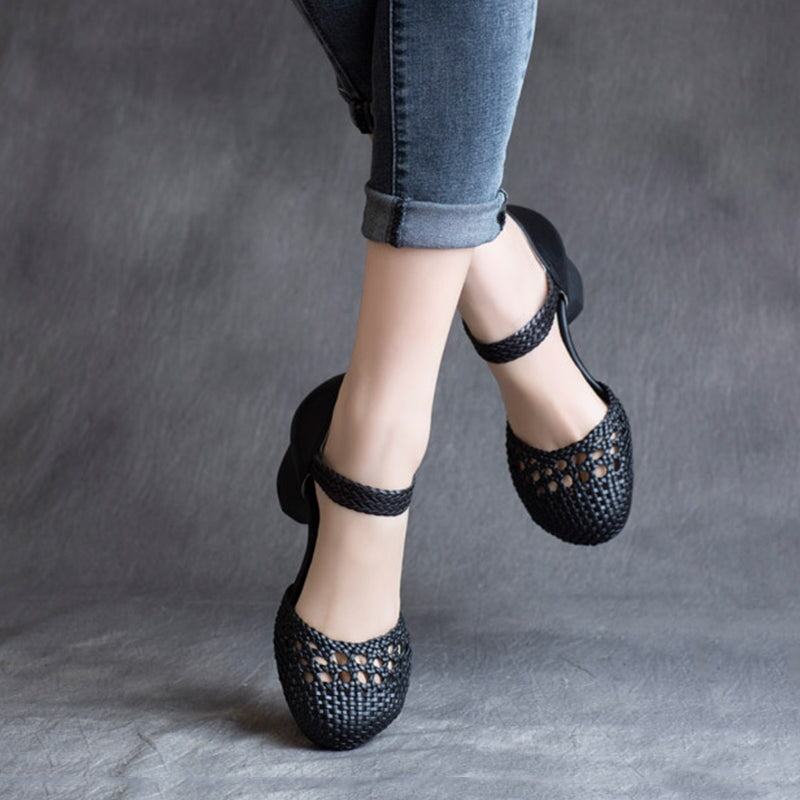  Sandals 