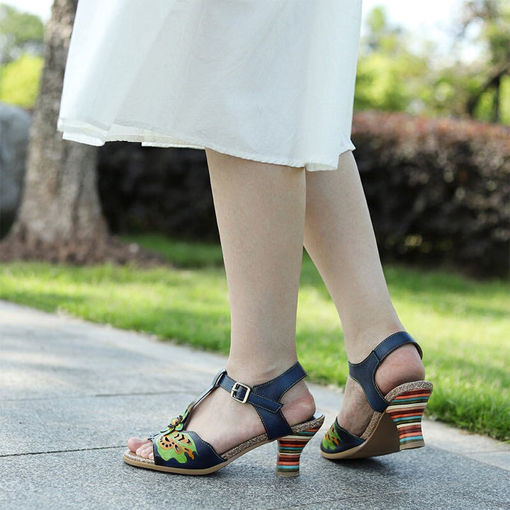  Sandals 