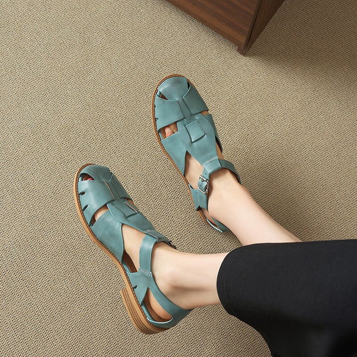  Sandals 