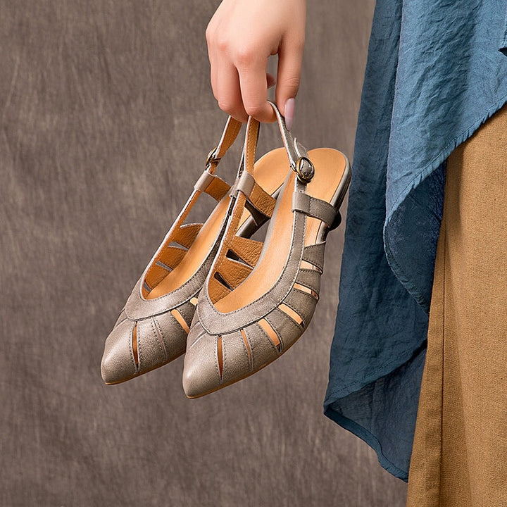 Sandals 
