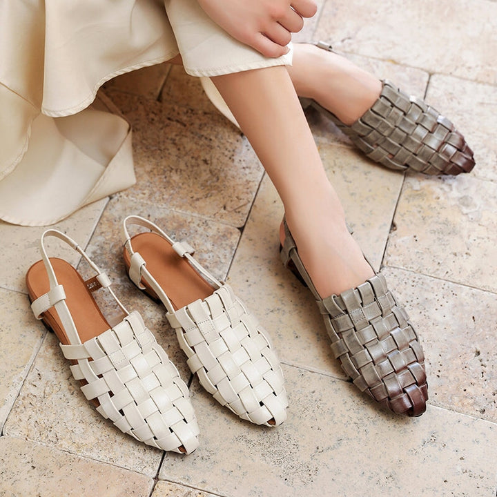  Sandals 